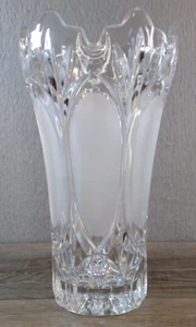 Vtg MCM Frosted Christal Glass Vase Scalloped Rim 9.75" Large Art Deco *Issue* - Picture 1 of 8