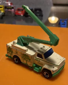 Vintage 1989 Matchbox Tree Care Landscaping Truck Landscaper Rare Original Old + - Picture 1 of 7