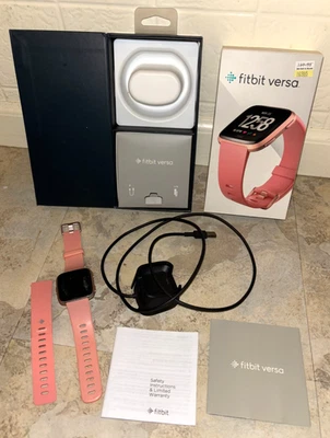 Reloj Inteligente Fitbit Versa Fitness - Melocotón/Rosa-Dorado Aluminio FB504 Foto 1 de 4