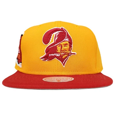 Tampa Bay Buccaneers Mitchell & Ness NFL Snapback Gorra Gorra Logo 3D Amarillo Rojo Nuevo con Etiquetas Foto 1 de 4