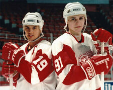 Detroit Red Wings Steve Yzerman & Sergei Fedorov Glossy 8x10 Photo Hockey Print