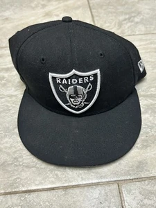 Gorra Oakland Raiders Talla 7 1/4 New Era Negra Blanca Bordada NFL Fútbol - Imagen 1 de 5