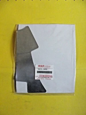 Calcomanía adhesiva SUZUKI GSX1300 escudo térmico central HAYABUSA 94472-15H20 NOS OEM Foto 1 de 2