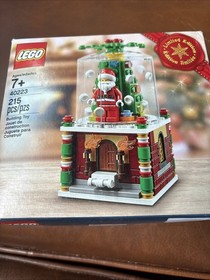 LEGO Seasonal: Snowglobe (40223) Used Complete