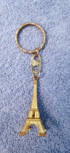 Paris Eiffel Tower Key Chain gold tone - Picture 1 of 5