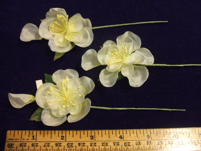 Lote de 3 flores de sombrerería vintage amarillas de 2" para sombrero boda + cabello NF4 Foto 1 de 1