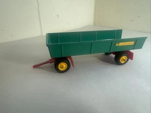 Britains 9558 GREEN 8 WHEELED FARM TRAILER For 1:32 Scale Tractor Model DieCast - Picture 1 of 8