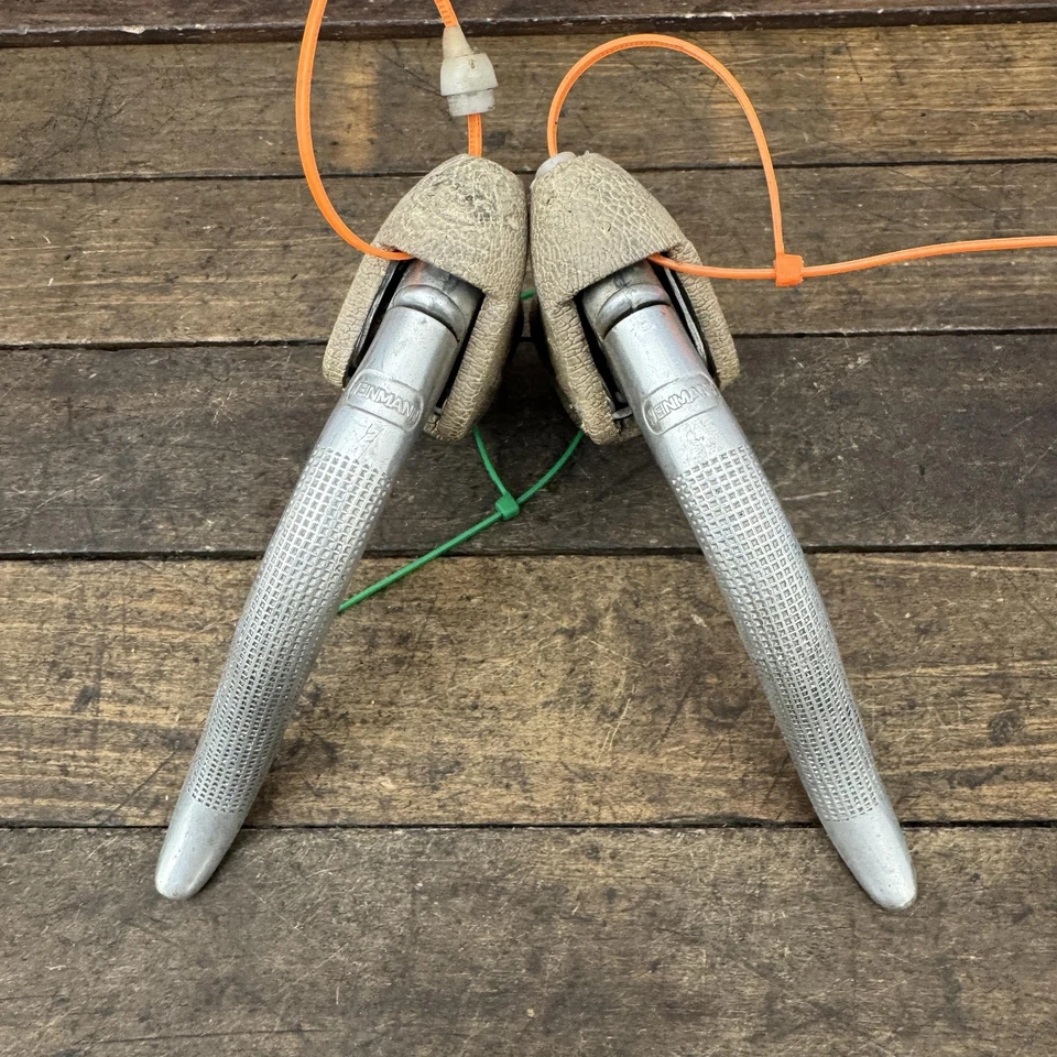 Vintage Weinmann Road Bike Brake Levers Pair Non-Aero Drop Bar Lock 70s 80s - Image 1 of 4