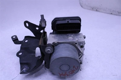 ABS ANTI-LOCK BRAKE PUMP Toyota Rav4 2017 17 1367876 - Изображение 1 из 4