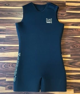 Vintage Harvey’s Shorty Wetsuit Black Orca Harveys Spring Suit 🇺🇸 EXCELLENT - Picture 1 of 6