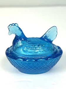 Vintage Glas Henne auf Nest bedeckt Salzschale blau Mini Aqua Türkis Capri - Bild 1 von 8