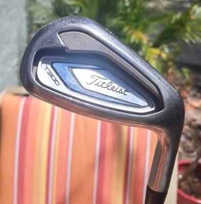 Titleist T300 Single Iron Pitching Wedge PW 43° Steel Regular Right 36.0in - Image 1 of 4
