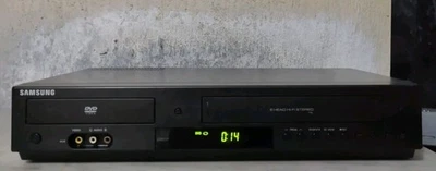 SAMSUNG DVD-V6800 COMBO LETTORE DVD/VHS 6 TESTINE STEREO CON TELECOMANDO  - Immagine 1 di 4