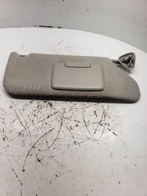 Parasol derecho pasajero sin iluminación se adapta al cargador 06-07 1050628 Foto 1 de 4