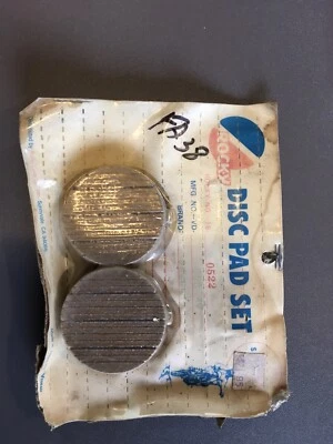 VESRAH NOS FRONT BRAKE PADS FOR SUZUKI GS550 GS750 GS1000 GS425 GT200 GT125 - Image 1 of 2