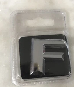 IP-555FZ Pilot Automotive Chrome Letter F Peel & stick - Foto 1 di 3
