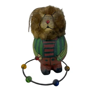 Adorno de Navidad vintage de león de papel maché Suchart.  Circo/antiguo. - Imagen 1 de 13