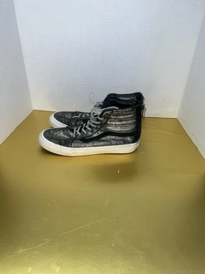 VANS Off The Walk Women’s Hi Top Skate Shoes  Size 6,5 - Image 1 of 4