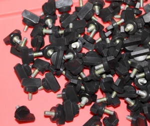 LOT OF 95 Motorola Thumb WING Speaker Screws - Picture 1 of 5