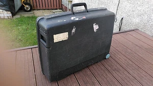 Delsey Hardshell Suitcase with 2 Wheels and Key ROBUST - good size for most - Picture 1 of 12