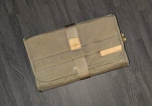 Briggs & Riley Travelware Trifold Olive Nylon Compact Toiletry Folding Bag - Picture 1 of 12
