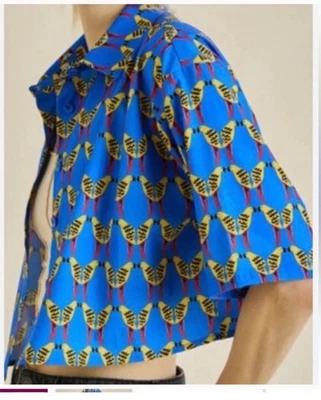 Blusa ZARA Estampado de Pájaros Azul Satinado Para Mujer PEQUEÑA Recortada Manga Corta Abotonada Foto 1 de 4