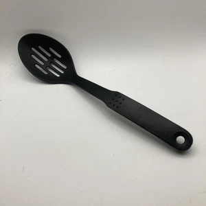 Black Nylon Slotted Cooking Spoon Made In China - Picture 1 of 8