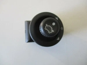 GENIUNE FORD FIESTA 2009 WS CL 1.6 PETROL MIRROR CONTROL SWITCH - Picture 1 of 10