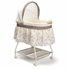 delta winnie the pooh bassinet