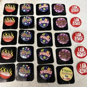 Lot of 25, Buttons, Gifts, Novelty Pins, Vintage, New Old Stock - Picture 1 of 2