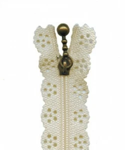Kleid mit Blumenspitze Reißverschlüsse - creme - Bild 1 von 1