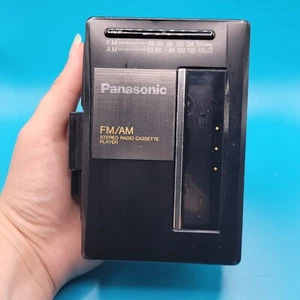 Panasonic: Tragbarer Kassettenspieler mit AM/FM Stereo Radio RQ V51 FUNKTIONIERT - Bild 1 von 8