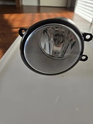 Faro antiniebla izquierdo Toyota RAV 4 2006 2007 2008 OEM 89210657 Foto 1 de 4