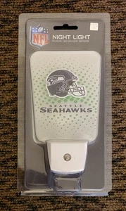 NFL Seattle Seahawks Luz Nocturna Enchufable LED con Sensor de Luz - Imagen 1 de 3
