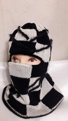 Gorro de pasamontañas de lana tejido reversible máscara blanca y negra con araña Foto 1 de 4