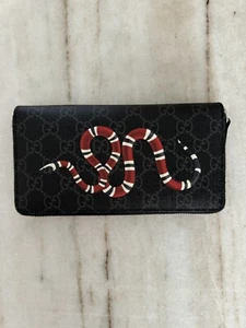 GUCCI Graphite Gray Black Slate GG Red KingSnake Leather Zip Around Wallet - Picture 1 of 9
