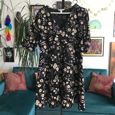 Vestido LC Lauren Conrad Talla XXL Negro Beige y Violeta Estampado Floral Acanalado Línea A Foto 1 de 4