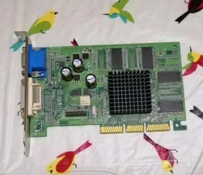 Scheda Video Agp4X Radeon 7000 32MB DDR VGA+DVI-D - Immagine 1 di 4