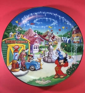 DISNEY WORLD MICKEY’S TOON TOWN FAIR Collectible Plate BRADFORD EXCHANGE 8.25”D - Picture 1 of 4