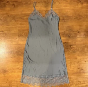 VTG Y2K Victoria's Secret Gray lace top open-back night Dress slip SIZE M - Picture 1 of 5