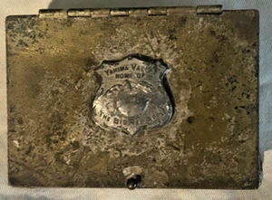 Vintage YAKIMA VALLEY WA Home of Big Red Apple Metal Art Jewelry Box missing leg - Picture 1 of 6