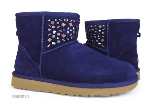 Stivali UGG Classic Mini Stud II Medaglione Pelle Scamosciata Donna Taglia 9 *NUOVI*
