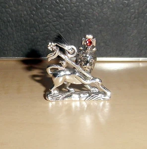 Lion of Judah  Löwe   925/000 Sterling Silber  mit Granat    Gr: 29mm x 25mm - Bild 1 von 3