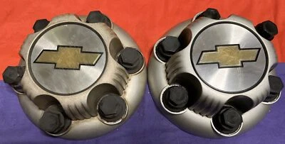 2) Tapacubos centrales para llantas de camioneta Chevrolet Silverado Tahoe 1500 9596661 plateados Foto 1 de 4