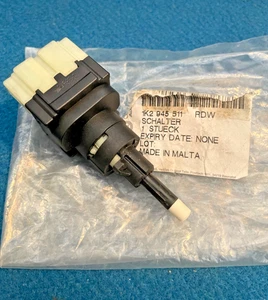 AUDI, SEAT, SKODA & VW BRAKE PEDAL LIGHT SWITCH GENUINE VAG DEALER PART NEW - Picture 1 of 4