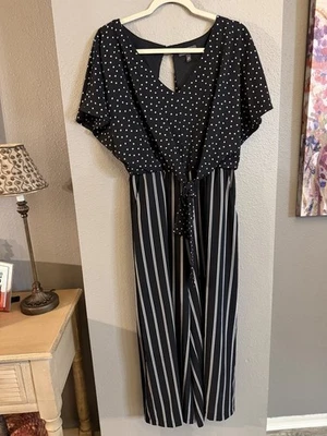 Luxogllogy Women's Jumpsuit Black/White Polkadot striped wide leg size 10 - Image 1 of 4