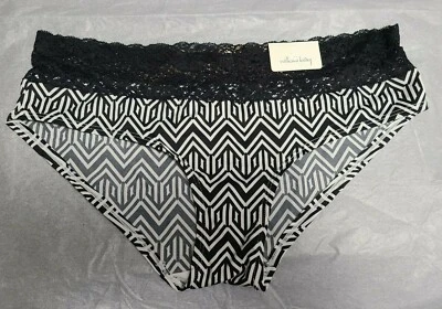 NWT Willow Bay Black/White Print Hipster Undies with Lace Waistband Size 7/L - Image 1 of 3