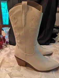 Yetier Women's 10 Ivory Mid Calf Cowboy Boots with Embroidery New - Picture 1 of 12