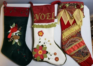 3 bestickte Strümpfe mit Weihnachtsapplikation - Bild 1 von 7