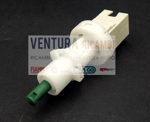 INTERRUTTORE SENSORE PEDALE FRENO STOP PER FIAT UNO TIPO IVECO DAILY ALFA ROMEO - Picture 1 of 4